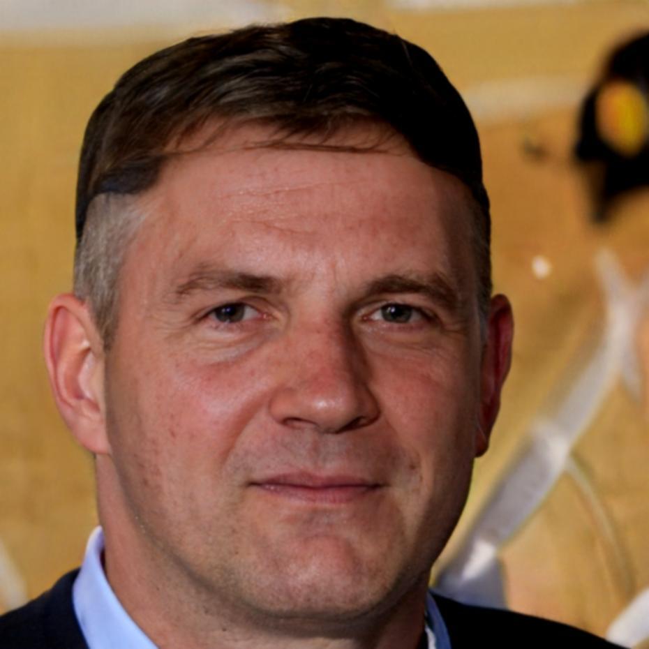 Kursleiter Miroslav Tauer während einer praktischen Übung